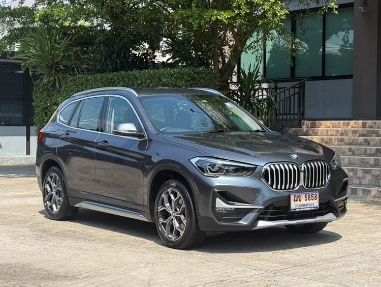 รถ BMW X1 2.0 sDrive20d สี เทา