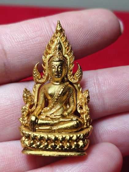 พระพุทธชินราชเนื้อเปียกทอง