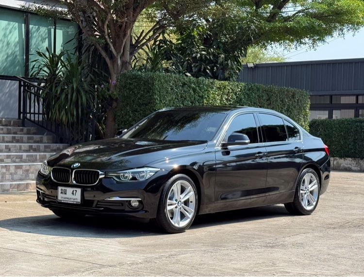 BMW Series 3 2018 320d Sedan ดีเซล ไม่ติดแก๊ส เกียร์อัตโนมัติ ดำ รูปที่ 3
