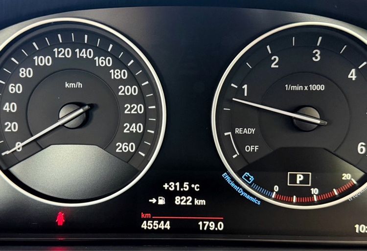 BMW Series 3 2018 320d Sedan ดีเซล ไม่ติดแก๊ส เกียร์อัตโนมัติ ดำ รูปที่ 2