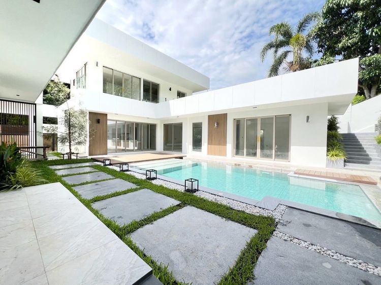 ตกแต่งครบ Luxury Modern Pool Villa for Rent in Phuket