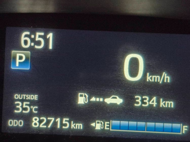 Toyota Sienta 2017 1.5 V Utility-car เบนซิน เกียร์อัตโนมัติ บรอนซ์เงิน รูปที่ 3