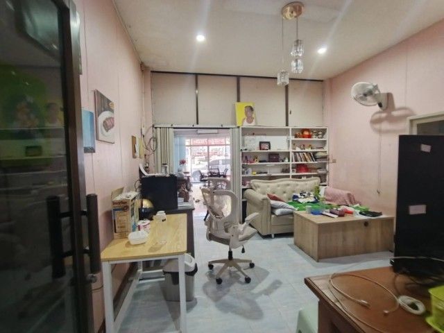 ใช่ 📌📌ขายอาคารพาณิชย์ 2 ชั้น📌📌🏢✨ ทำเลทอง ใจกลางเชียงใหม่ ลงทุนก็คุ้ม อยู่อาศัยก็สะดวก
 รูปที่ 3