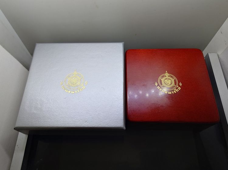 เหรียญ 800 บาท เนื้อเงินขัดเงา ที่ระลึกครบ 5 รอบ สมเด็จพระเทพฯ พ.ศ.2558 อุปกรณ์ครบ รูปที่ 7