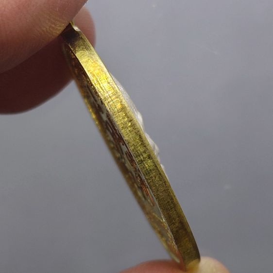 เหรียญเจริญพรบน หลวงปู่ศิลา สิริจันโท เนื้อฝาบาตร หน้ากากเงิน ที่ระลึกอายุวัฒนมงคล ๘๐ ปี ธรรมอุทยาน จ.กาฬสินธู์ ปี2567 พร้อมกล่องเดิม รูปที่ 5