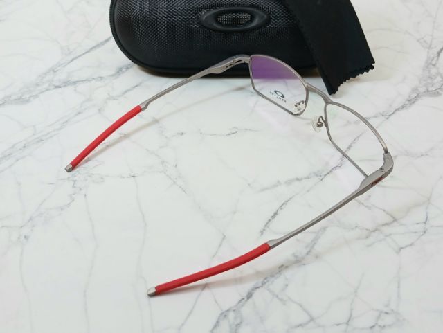 กรอบแว่นตา Oakley Titanium  รูปที่ 5