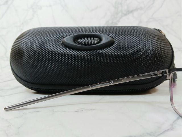 กรอบแว่นตา Oakley  รูปที่ 8