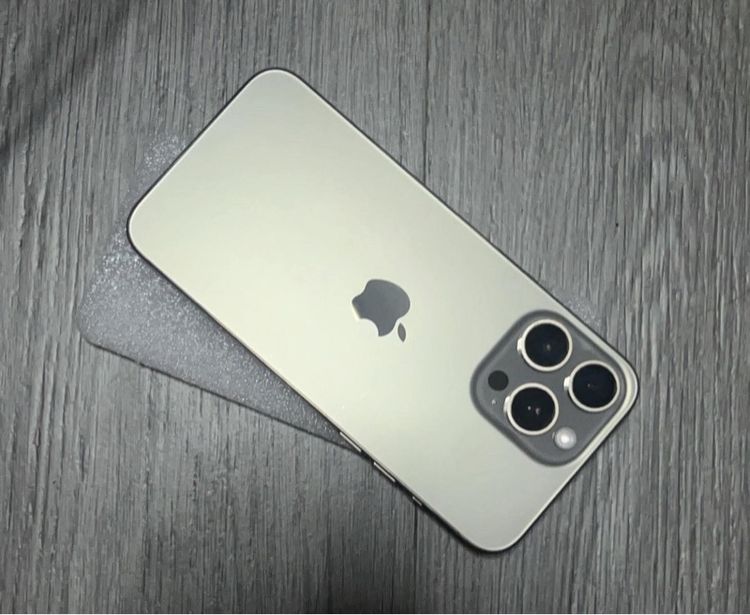 ไอโฟน15pm 256g