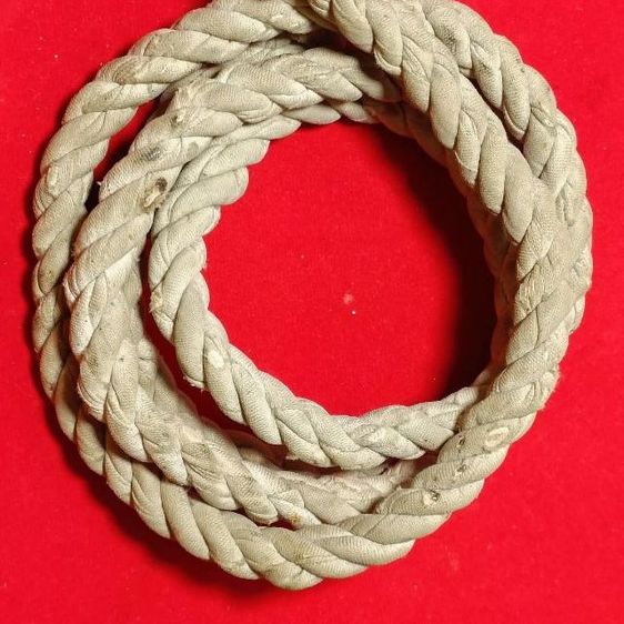 เชือกคาดเอวพระครูสุนทรวัดดินดอน