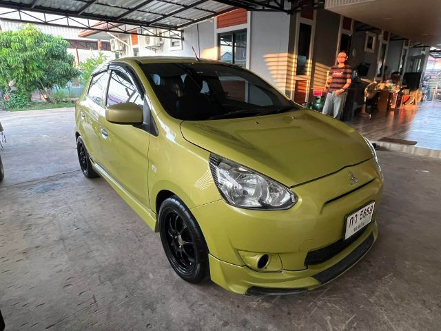 Mitsubishi Mirage 2012 1.2 GL Sedan เบนซิน เกียร์ธรรมดา เหลือง รูปที่ 4