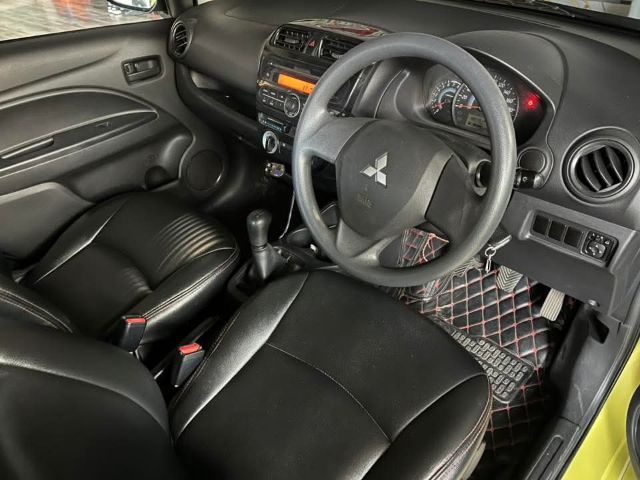 Mitsubishi Mirage 2012 1.2 GL Sedan เบนซิน เกียร์ธรรมดา เหลือง รูปที่ 2