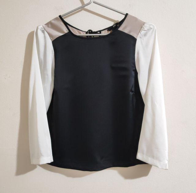 เฮชแอนด์เอ็ม เสื้อครอปขาวดำ รูปที่ 2