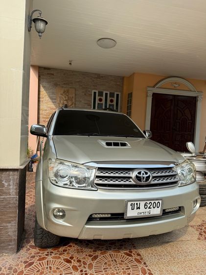 Toyota Fortuner 2010 2.5 G Utility-car ดีเซล ไม่ติดแก๊ส เกียร์ธรรมดา บรอนซ์ทอง รูปที่ 2