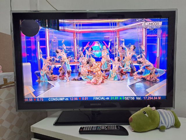TV Samsung 40" LCD ดิจิตอล, รีโมท รูปที่ 3