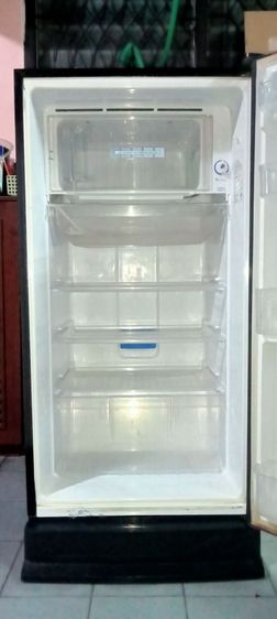 ตู้เย็น 1 ประตู  Mitsubishi ขนาด 6.0 คิวใช้งานได้เย็นดีปกติครับ สภาพตู้เย็นตามรูปที่ลงใว้เลยนะครับ รูปที่ 6