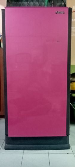 ตู้เย็น 1 ประตู  Mitsubishi ขนาด 6.0 คิวใช้งานได้เย็นดีปกติครับ สภาพตู้เย็นตามรูปที่ลงใว้เลยนะครับ