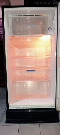 ตู้เย็น 1 ประตู  Mitsubishi ขนาด 6.0 คิวใช้งานได้เย็นดีปกติครับ สภาพตู้เย็นตามรูปที่ลงใว้เลยนะครับ รูปที่ 9