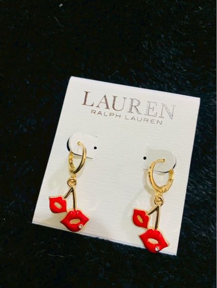 ต่างหูLauren Ralph Lauren Gold-Tone Two Red Lips Charm CZ Hoop Earrings ของแท้ สินค้า outlet  รูปที่ 3