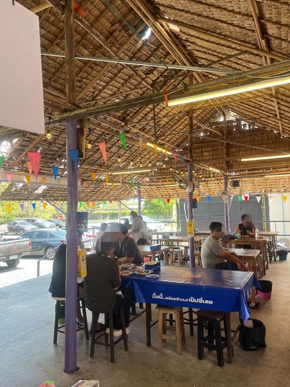 เซ้งด่วนร้านอาหาร ถนนพระยาสุเรนทร์ คลองสามวา ที่จอดเยอะมาก มีห้องพัก