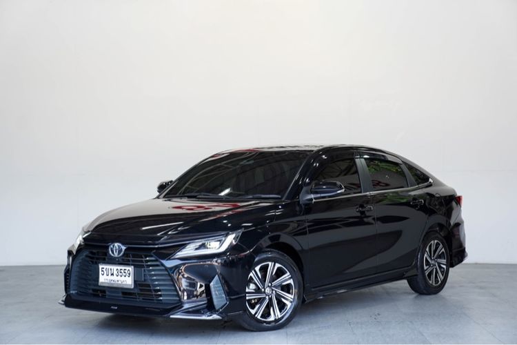 รถ Toyota Yaris ATIV 1.2 Premium Luxury สี ดำ