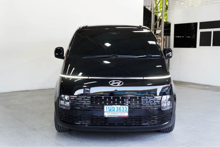 รถ Hyundai Staria 2.2 SEL สี ดำ