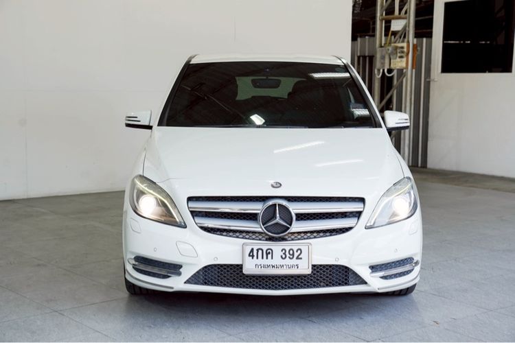 Mercedes-Benz B-Class 2013 B200 Sedan เบนซิน ไม่ติดแก๊ส เกียร์อัตโนมัติ ขาว รูปที่ 2