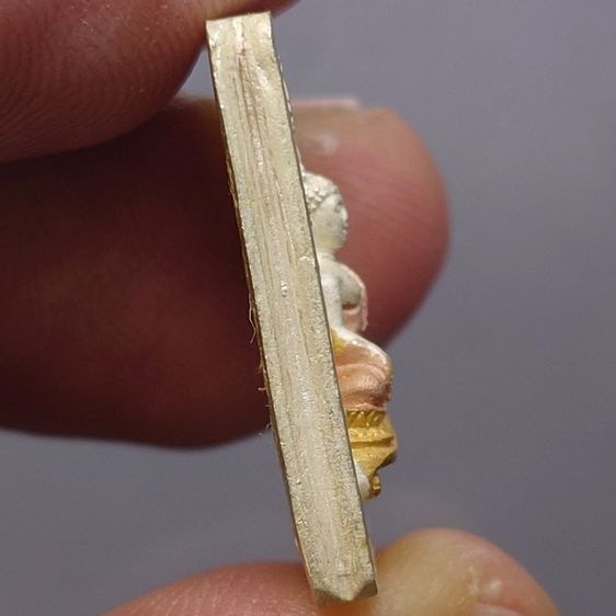 พระพุทธชินราช พิมพ์สี่เหลี่ยม เนื้อเงิน 99.99 ชุบ 3 กษัตริย์ รุ่นเฉลิมพระเกียรติ ส.ธ. มูลนิธิสิรินธรราชวิทยาลัย ในพระราชูปถัมภ์ จัดสร้าง ปี รูปที่ 5