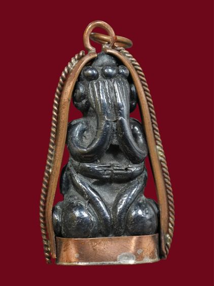 พระปิดตาเนื้อสัมฤทธิ์ หลวงปู่เอี่ยม วัดสะพานสูง เลี่ยมกระเช้าโบราณสวยๆ