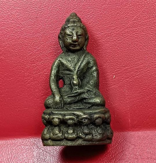 พระกริ่งหลวงพ่อจาดวัดบางกระเบาออกวัดบางหอยพิมพ์ใหญ่