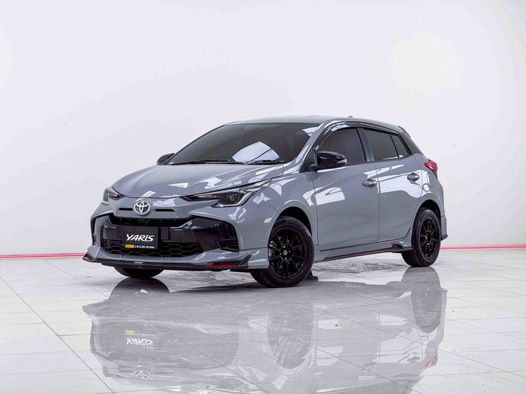 รถ Toyota Yaris 1.2 Premium สี เทา