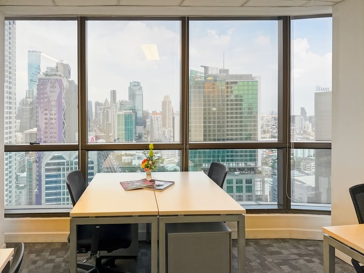 Regus Chartered Square Office Space แบบส่วนตัวสำหรับ 2 คน ที่ Regus Chartered Square รูปที่ 2