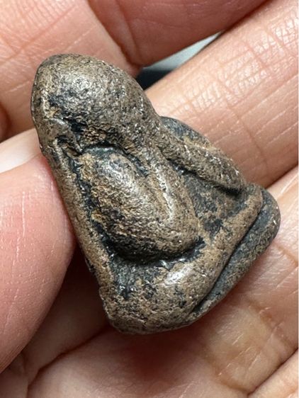 🙏พระปิดตาหลังแบบ ไม่ทราบที่ รูปที่ 3