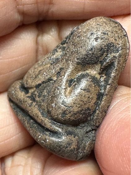 🙏พระปิดตาหลังแบบ ไม่ทราบที่ รูปที่ 4