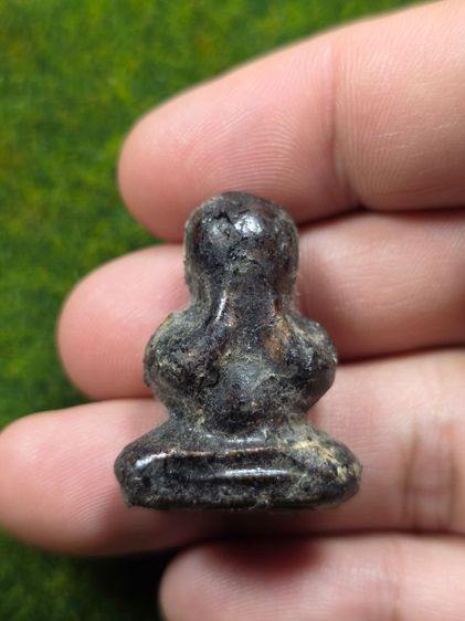 พระปิดตาหลวงปู่เอี่ยมเก่าๆ