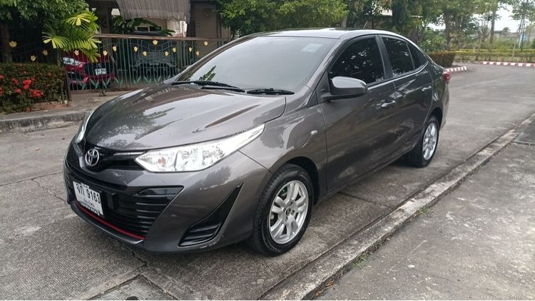 รถ Toyota Yaris ATIV 1.2 Entry สี เทา
