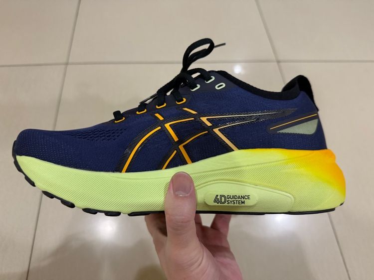 รองเท้าผู้ชาย Asics Kayano31 หน้ากว้าง 2E ไซส์ 9US (42.5EUR) ของแท้ สภาพแค่ลองสวม รูปที่ 2