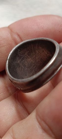 แหวนหลวงปู่ทวดวัดช้างให้เนื้อเงินปี 2524 มีจาร รูปที่ 9