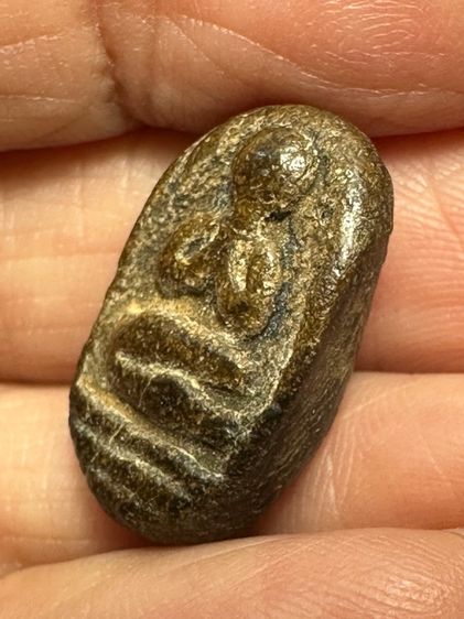 พระปิดตาเนื้อเนื้อผงคลุกรัก ขนาดเล็ก ไม่ทราบที่ รูปที่ 4