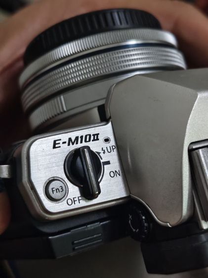 ขายกล้อง olymous OM-D E-M10II สภาพดีชัตเตอร์ ไม่เกิน 3000