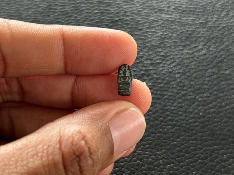 พระปกใบมะขามปู่ศุขเนื้อชิน รูปที่ 3