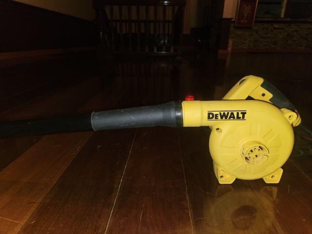 เครื่องเป่าล่าdewalt
