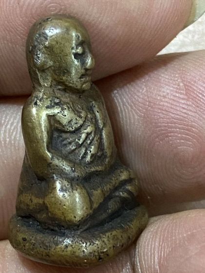 รูปหล่อหลวงพ่อเงินพิมพ์ขี้ตาเก่าๆ รูปที่ 5