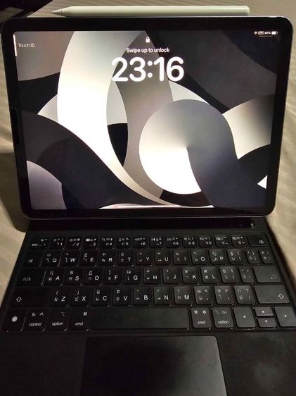 256 GB IPAD AIR 5 256GB WiFi ขายพร้อม Apple pencil 2