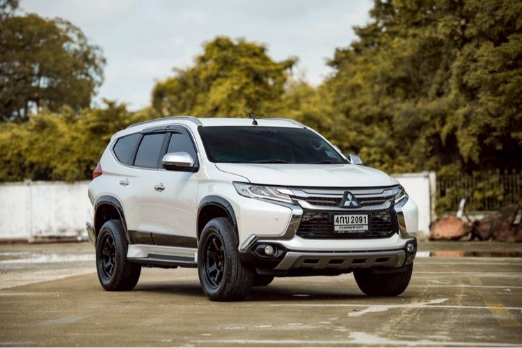 Mitsubishi Pajero Sport 2016 2.4 GT Premium Utility-car ดีเซล ไม่ติดแก๊ส เกียร์อัตโนมัติ ขาว