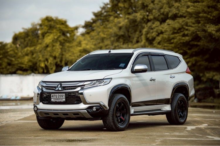 Mitsubishi Pajero Sport 2016 2.4 GT Premium Utility-car ดีเซล ไม่ติดแก๊ส เกียร์อัตโนมัติ ขาว รูปที่ 4