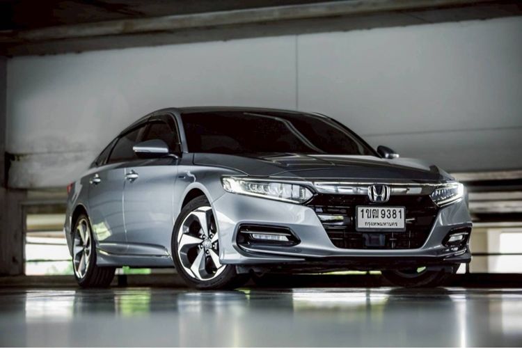 รถ Honda Accord 2.0 Hybrid สี เทา