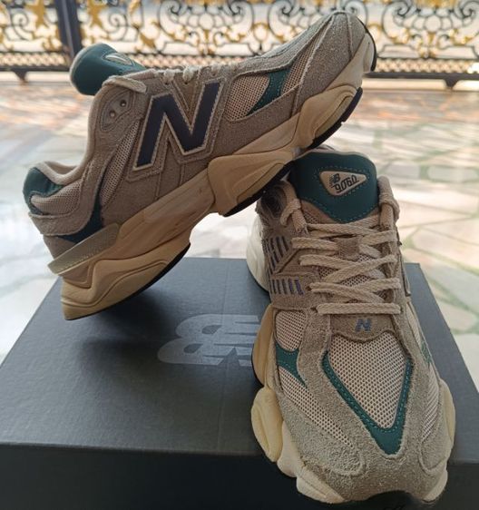 ขายถูก New Balance U9060HMS สีขาวตัดเขียว นิยม size 41.5-260cm สภาพสวย ของแท้
