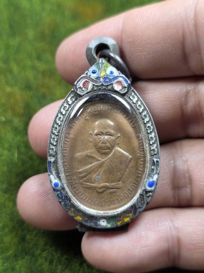 พระเหรียญห่วงเชื่อมหลวงพ่อดิ่งเก่าๆ