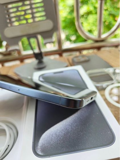 ขาย iPhone 15Pro Max ความจุ256GB ศูนย์ไทย สีน้ำเงิน อุปกรณ์ครบยกกล่อง สภาพมีรอยเล็กน้อย ไม่ตกหนักไม่บุบ สุขภาพแบต88 ไม่เคยซ่อมเปลี่ยนอะไรใดๆ รูปที่ 6