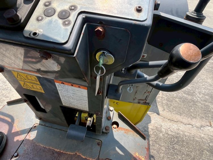 รถบด 2 ล้อเหล็ก SAKAI TW502 ปี 2006 รูปที่ 9